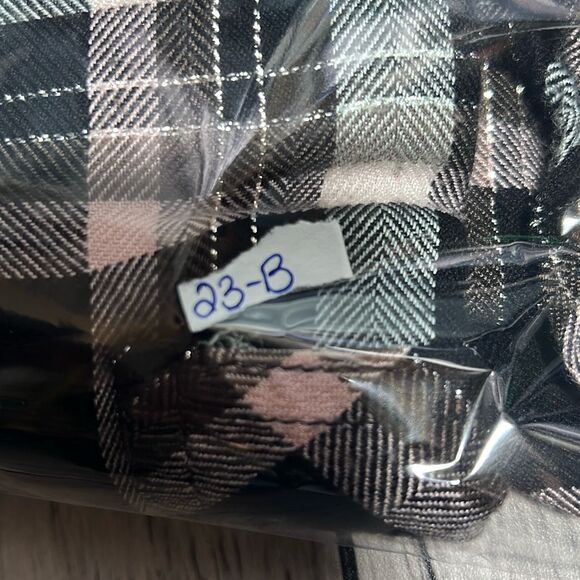 Kenneth Cole Reaction Plaid Button-Down Shirt, Size M - Picture 6 of 6